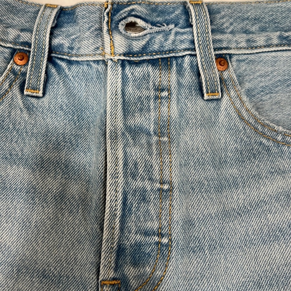 Levi’s 501 denim Shorts - Picture 2 of 7